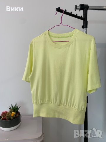 Дамска тениска в размер M-L, снимка 8 - Тениски - 44356896