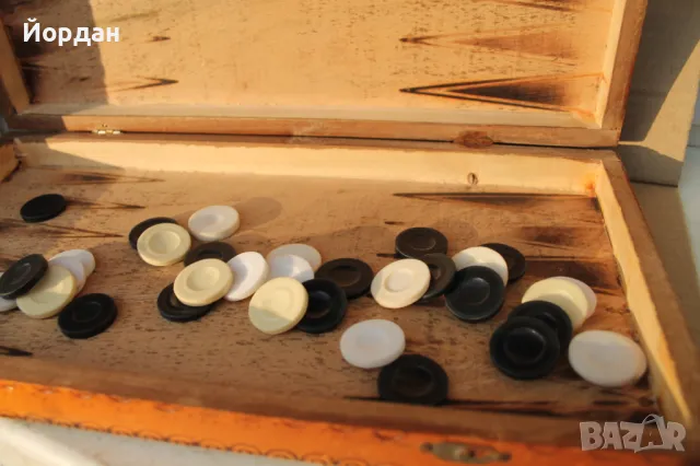 Дървена кутия за шах и табла, снимка 7 - Шах и табла - 47790939