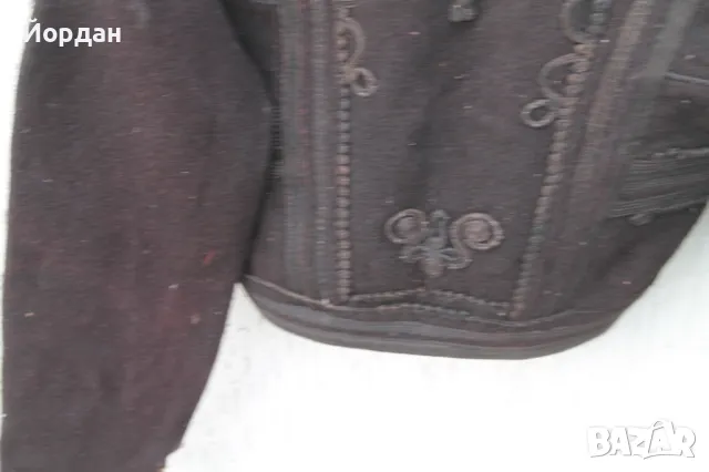 Черен вълнено   елече с гайтани, снимка 12 - Антикварни и старинни предмети - 50404210