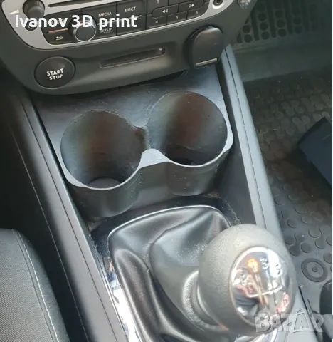 Renault Megane MK3 (2008–2016) поставка за чаши, снимка 2 - Аксесоари и консумативи - 48521107