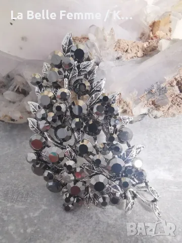Брошки от кристали, кристално стъкло, мъниста, цирконий и седеф , снимка 8 - Други - 49097534