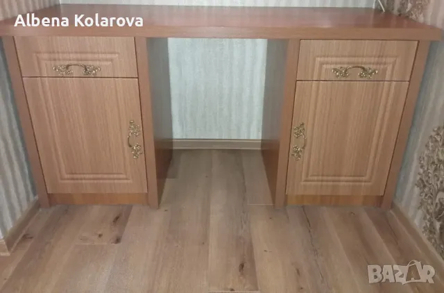 продавам бюро , снимка 1