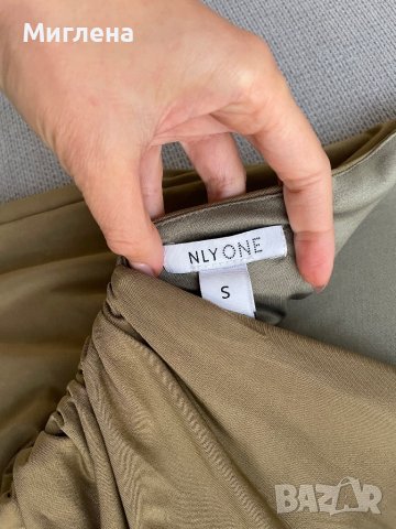 Рокля с акцент гръб, снимка 10 - Рокли - 38330111