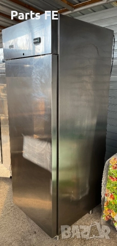 Професионален хладилник вертикален profesionalen hladilnik vertikalen