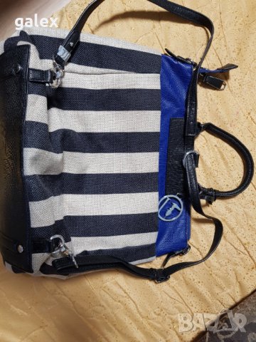 Раничка Trussardi jeans, снимка 8 - Раници - 31114700