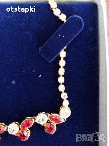 Колие бели и червени камъни Сваровски - Арт де Франс, снимка 2 - Колиета, медальони, синджири - 30886404