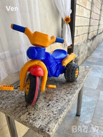Детско моторче, снимка 2 - Детски велосипеди, триколки и коли - 42846041