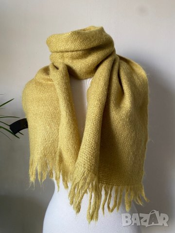 Светлозелен шал HM от 50 % мохер и 50 % вълна, снимка 5 - Шалове - 38956927