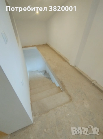 Триетажна къща в Осеново, снимка 9 - Къщи - 52387276