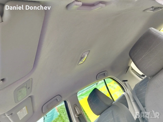 Toyota Yaris 1.4 D-4D, снимка 11 - Автомобили и джипове - 53937523