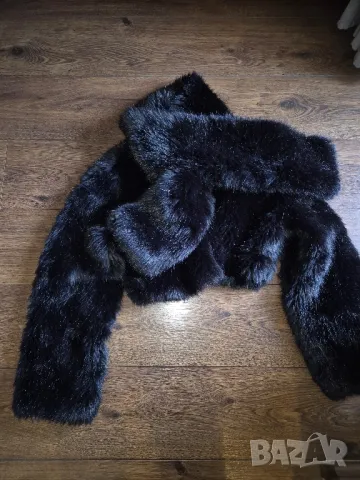 Pinko късо пухкава палто, снимка 10 - Палта, манта - 48449386