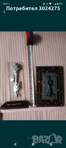 Сребриста роза на стъклен фон с дървена стойка, снимка 2 - Декорация за дома - 48498538