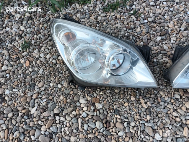 ляв и десен бял фар за опел астра х OPEL ASTRA H, снимка 2 - Части - 50945027
