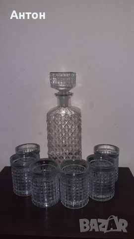  Комплект гарафа + 6 чаши за ракия., снимка 2 - Сервизи - 39079198