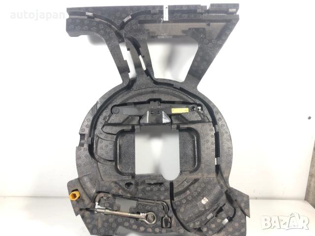 Комплект крик, ключ, кука и др.Peugeot 207cc (2006-2014г.)