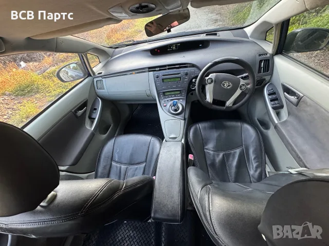 На части Toyota Prius hybrid Тойота Прус хибрид на части 1.8, снимка 6 - Автомобили и джипове - 56072785