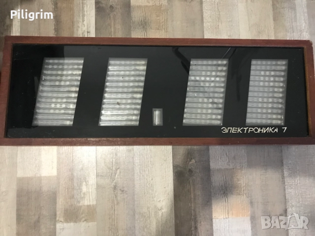 Стенен часовник Електронен «Электроника 7 - 06К», СССР, 1985 г., снимка 2 - Колекции - 52083396