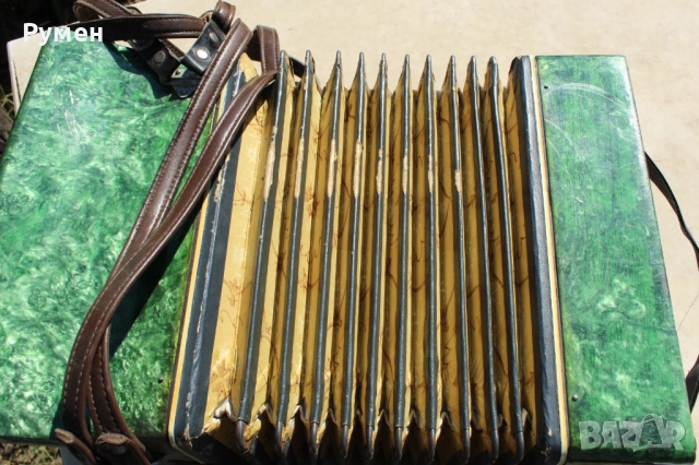 Акордеон - детски, снимка 10 - Антикварни и старинни предмети - 51449170