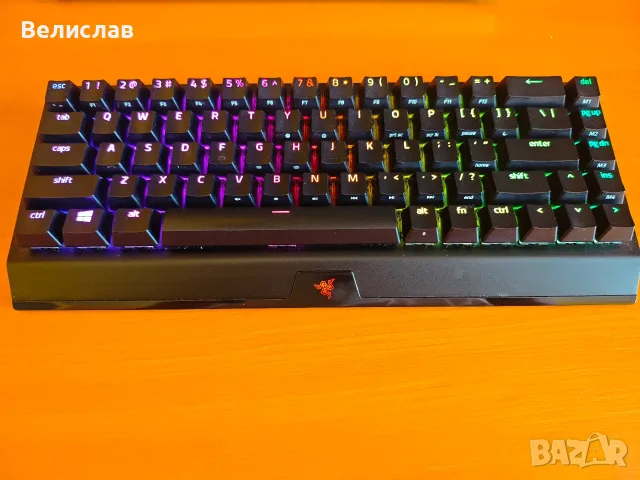 Razer BlackWidow V3 Mini Hyperspeed със зелени суичове