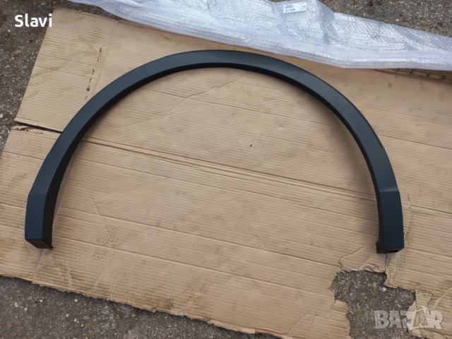 Лайсна за ляв калник VW Tiguan , снимка 4 - Части - 40211689