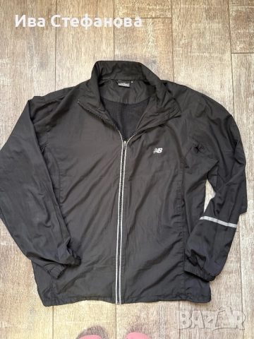 Ново оригинално горнище ветровка New Balance , снимка 2 - Спортни дрехи, екипи - 52511659