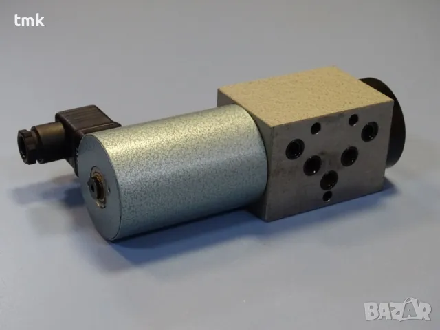 Хидравличен разпределител WANDFLUH-HYDRAULIK 4Z7b 24VDC hydraulik control valve, снимка 4 - Резервни части за машини - 48691091