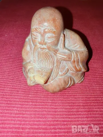 Стара китайска мраморна статуетка. 