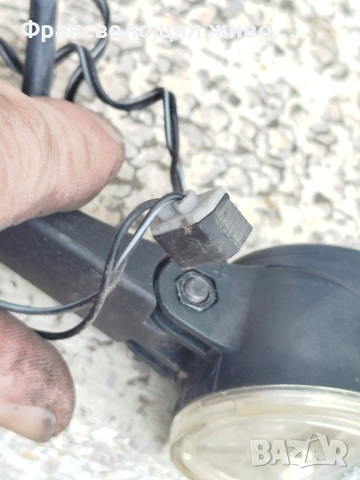 Фар с букса за велосипед , снимка 2 - Части за велосипеди - 53064812