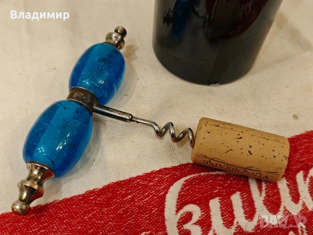 Уникален винтидж тирбушон – Муранско стъкло и класически стил, снимка 2 - Аксесоари за кухня - 54010098