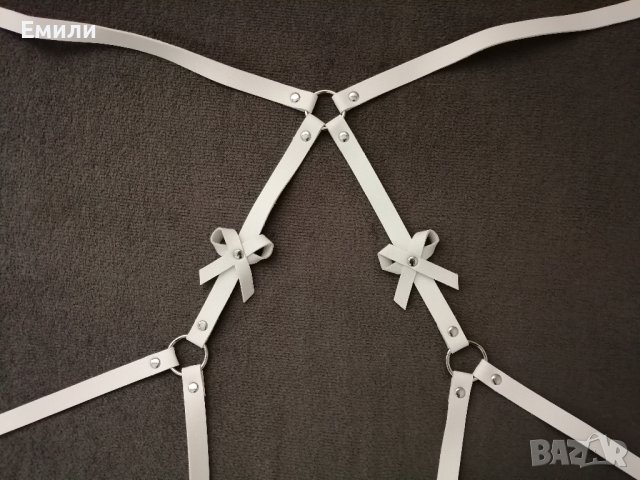 BDSM бял кожен харнес нашийник колан с панделки за тяло, снимка 9 - Колани - 42163872