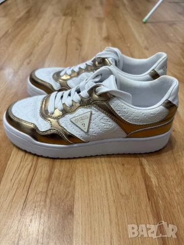 Guess оригинални дамски кецове