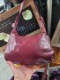 Малка чанта в бордо с регулираща дръжка, снимка 7