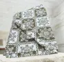 Плътно покривало с ресни в красив десен в зелено и бяло, снимка 2