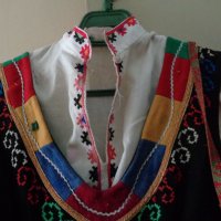 Продавам българска народна дамска носия / комплект, снимка 5 - Антикварни и старинни предмети - 40165721