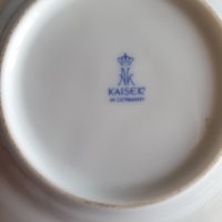 Порцеланова миниатюрна чинийка с позлата.-Kaiser, снимка 3 - Чинии - 35305826