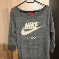 Дамска блуза Nike, снимка 1 - Блузи с дълъг ръкав и пуловери - 44148223