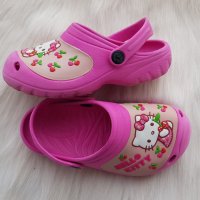 Детски крокс Hello Kitty №28, снимка 3 - Детски сандали и чехли - 39379316