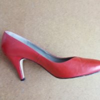 Елегантни обувки , снимка 2 - Дамски обувки на ток - 31444521