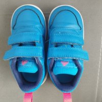 Детски маратонки Adidas , снимка 1 - Бебешки обувки - 42176991
