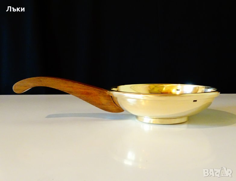 Бронзов тиган,купичка за ядки,свещник. , снимка 1