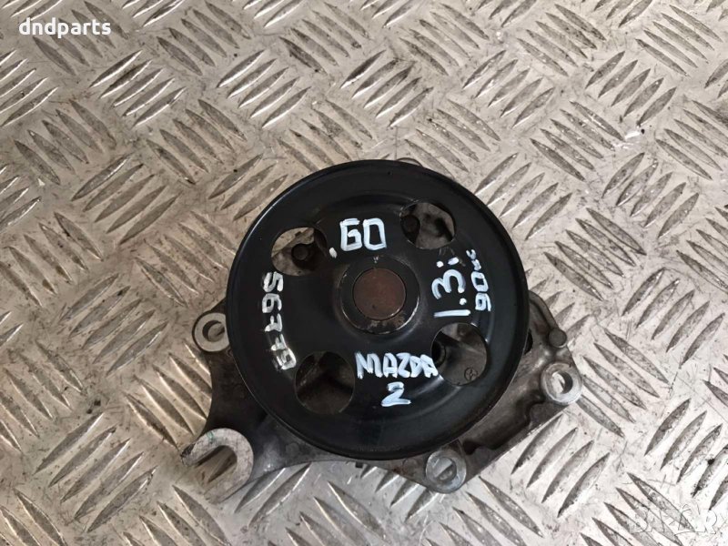 Водна помпа Mazda 2,1.3i,2009г., снимка 1