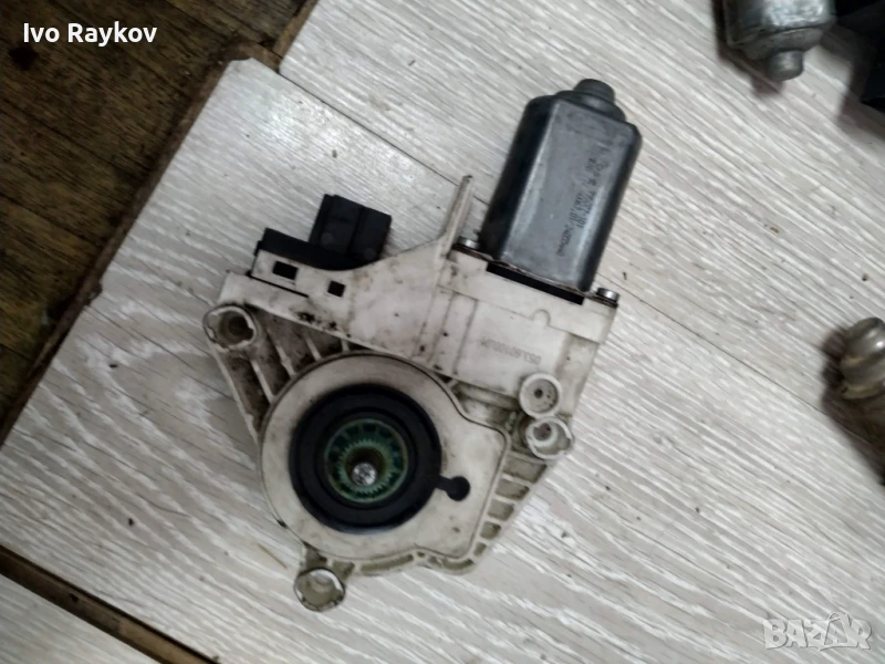 Преден десен стъклоповдигач Audi A6 , 24055440, снимка 1