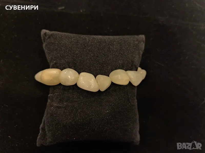 Гривна от млечен кварц , снимка 1