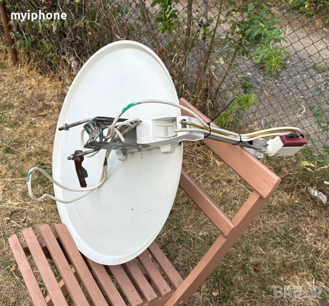  Сателитна чиния Булсатком фотоко за 4 приемника, снимка 1