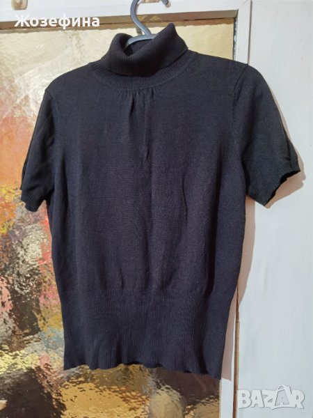 Черна блуза с къс ръкав и поло яка. , снимка 1