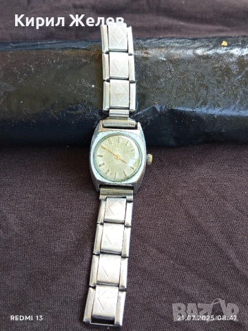 Стар механичен часовник от соца с позлатени цифри и стрелки за КОЛЕКЦИЯ 31370, снимка 4 - Антикварни и старинни предмети - 51087659