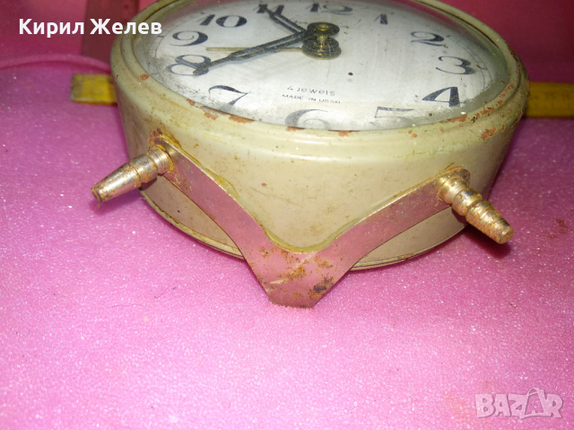 JANTAR MADE in USSR Стар КОЛЕКЦИОНЕРСКИ РУСКИ БУДИЛНИК МЕХАНИЧЕН НАСТОЛЕН ЧАСОВНИК ЯНТАР СССР 24093, снимка 15 - Антикварни и старинни предмети - 44549318