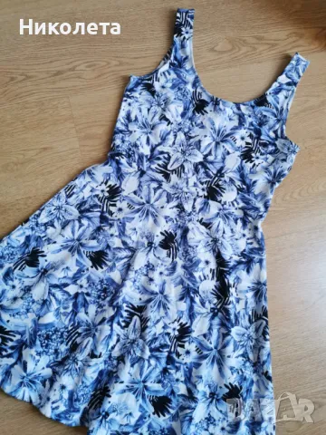 Рокля с флорални мотиви, снимка 3 - Рокли - 49793151