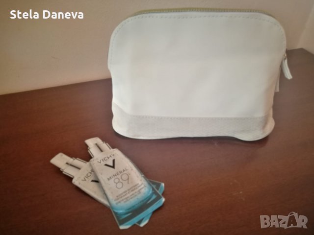 Чудесен новогодишен подарък: ЧИСТО НОВ елегантен несесер/козметична чанта на Dove + подарък, снимка 1 - Чанти - 29706160