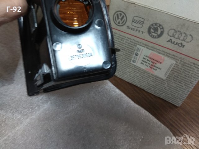357953050A**НОВО**VW*пред мигач десен VW PASSAT 4/88-08/93 бял , снимка 2 - Части - 32049750